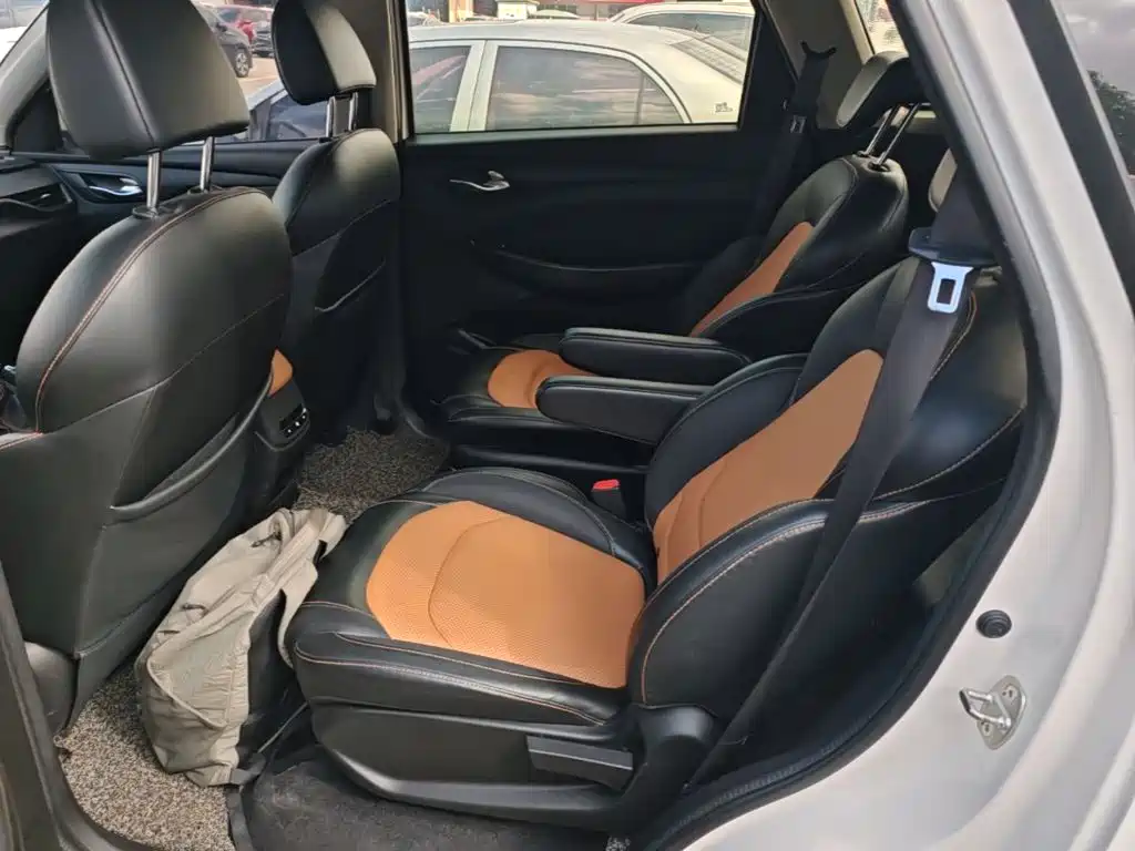 Wuling Hongguang S3 — миниатюра 17