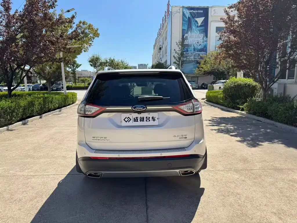 Ford Edge — миниатюра 12