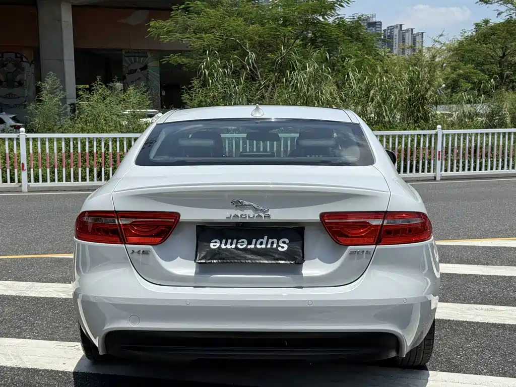 Jaguar XE — миниатюра 11