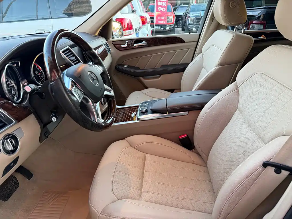 Mercedes-Benz GL-Class — миниатюра 6