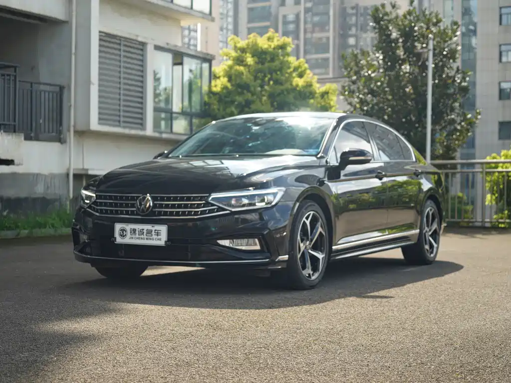 Volkswagen Magotan 2025