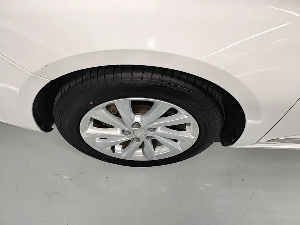 Buick Verano — миниатюра 23