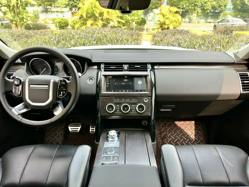 Land Rover Discovery 2019 3.0 SC V6 SE