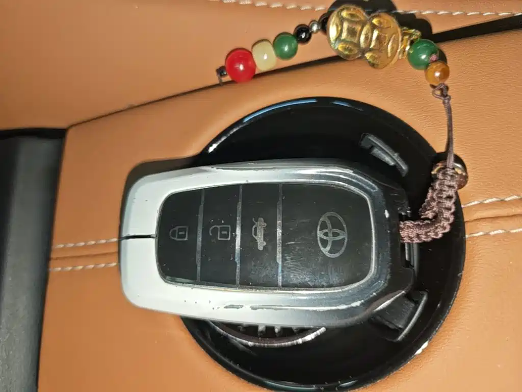 Toyota Avalon — миниатюра 9