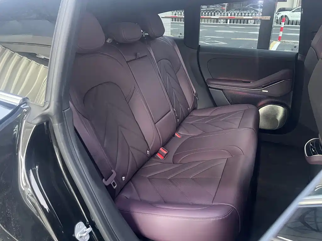 NIO ET5T — миниатюра 24