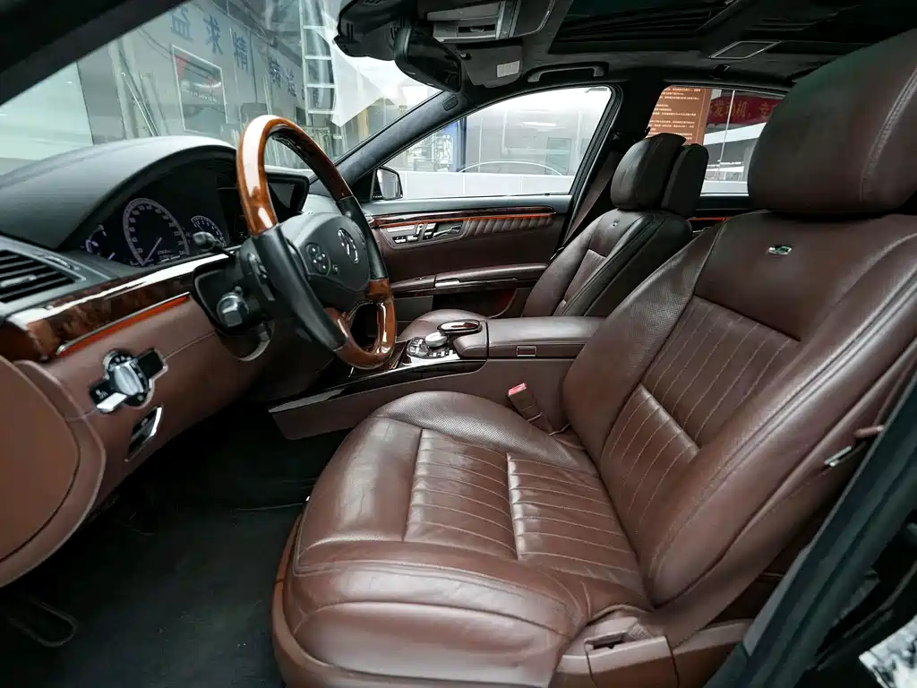 Mercedes-Benz S-Class — миниатюра 8