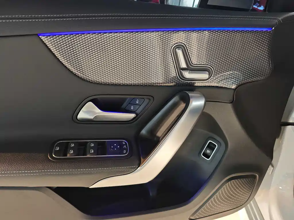 Mercedes-Benz A-Class A 2021 A 200 L Sport Fashion