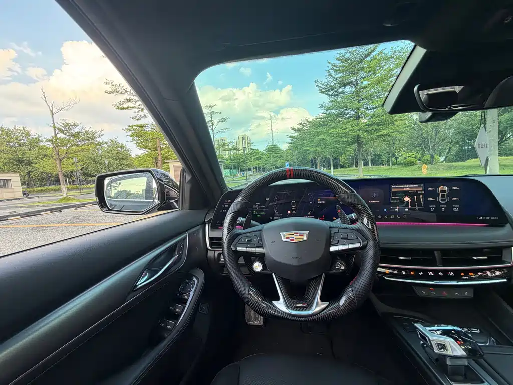 Cadillac CT5 — миниатюра 18