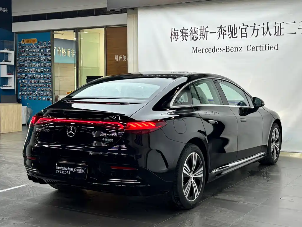 Mercedes-Benz EQE 2025 500 4MATIC