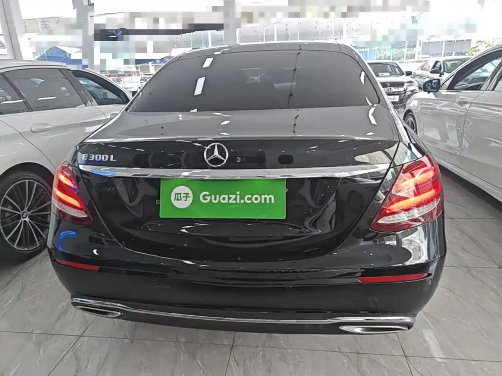 Mercedes-Benz E-Class — миниатюра 6