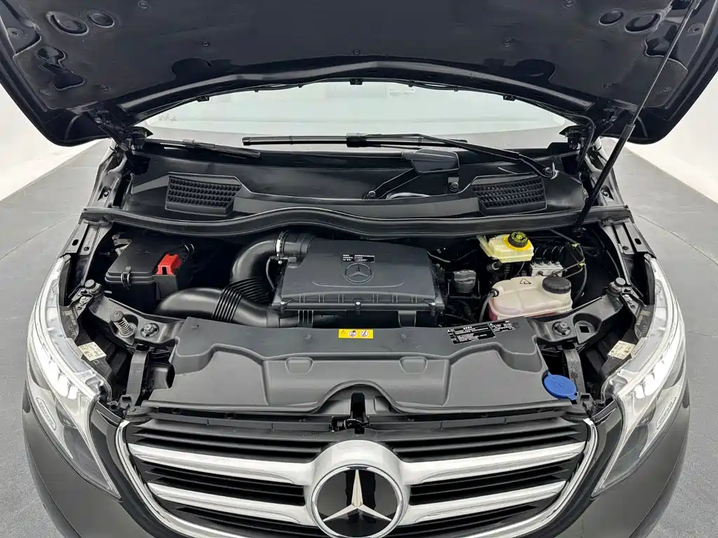 Mercedes-Benz V-Class — миниатюра 25