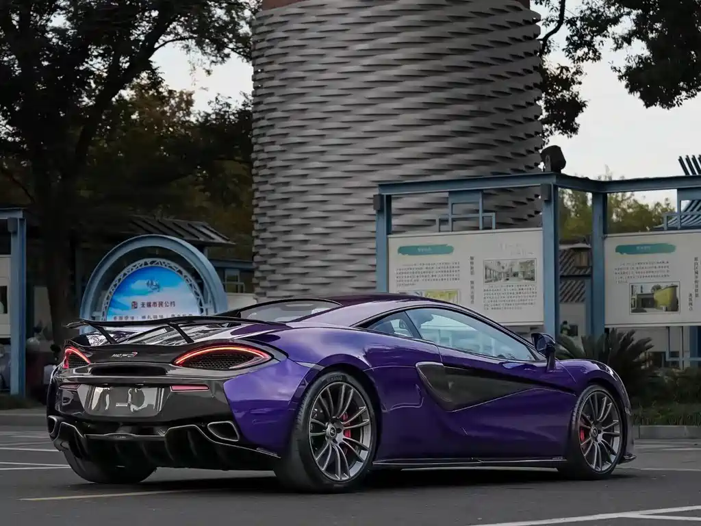 MCLAREN 570