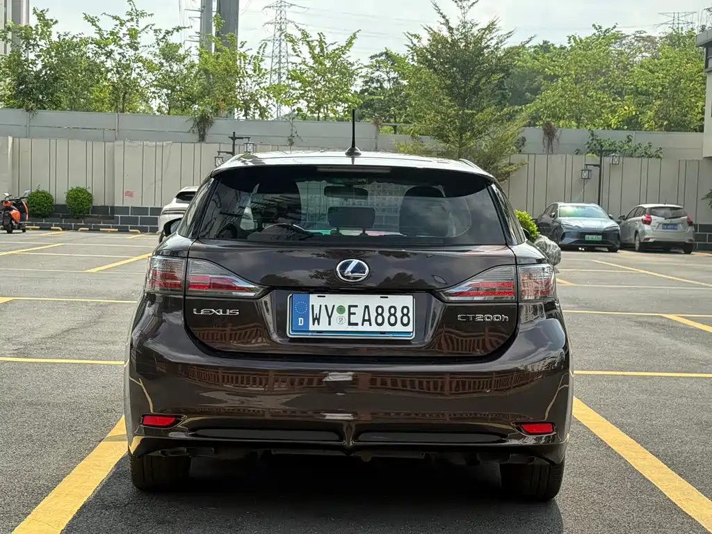 Lexus CT — миниатюра 18