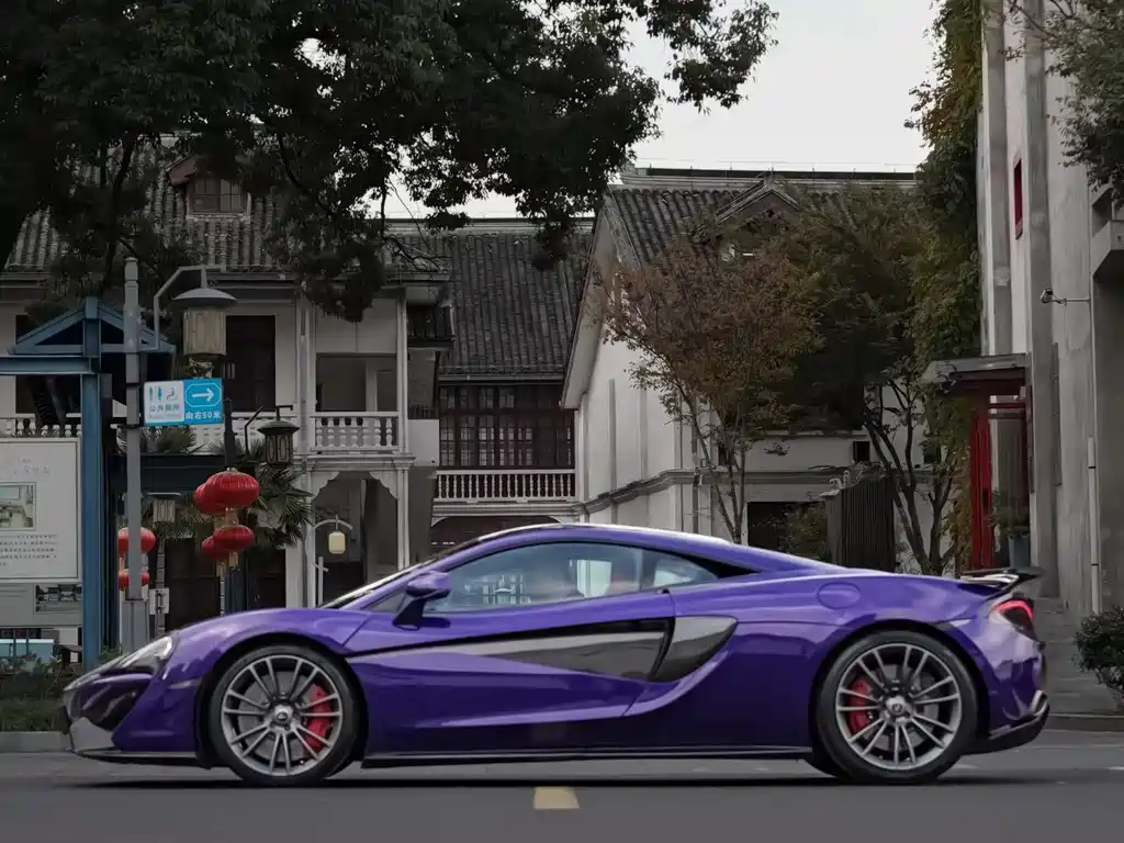 MCLAREN 570