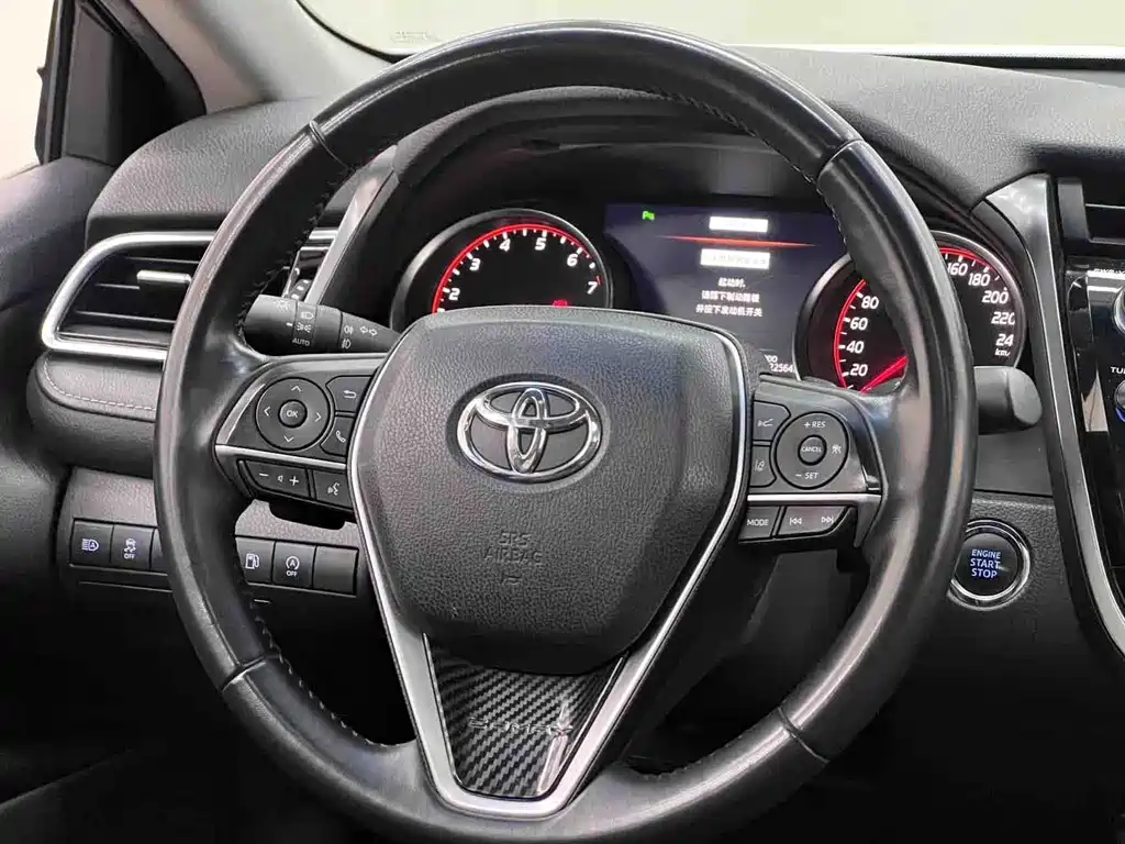 Toyota Camry — миниатюра 21