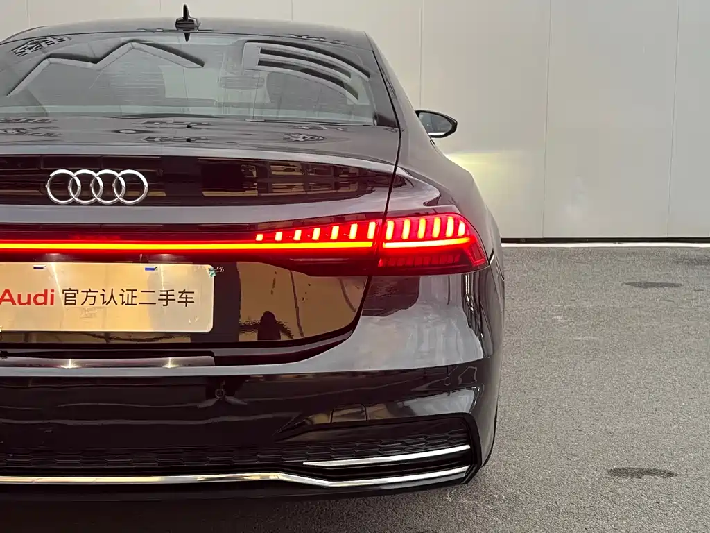 Audi A7L 2024 — фото 17