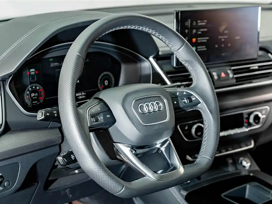 Audi Q5L Sportback — миниатюра 11