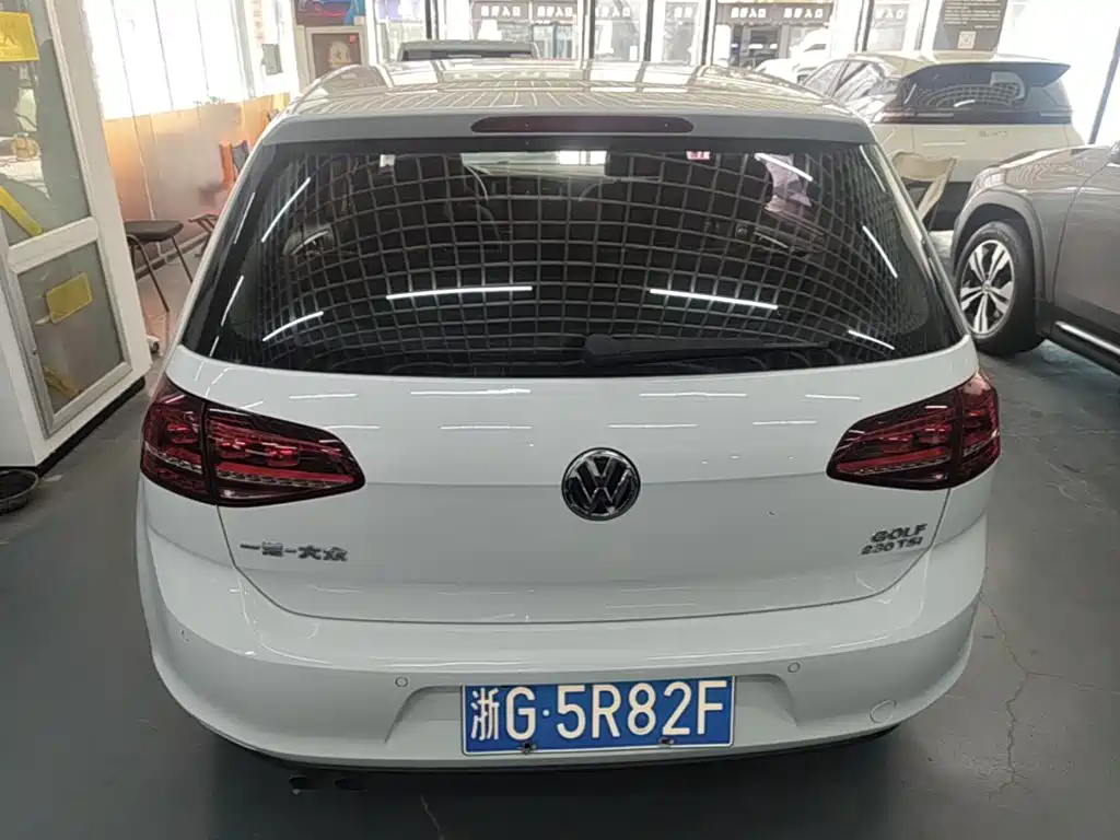 Volkswagen Golf — миниатюра 6