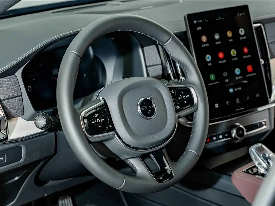 Volvo S90 — миниатюра 11