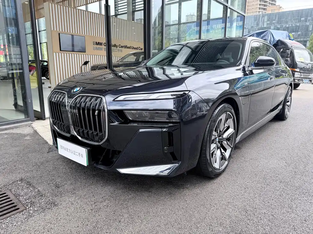 BMW i7 — миниатюра 15