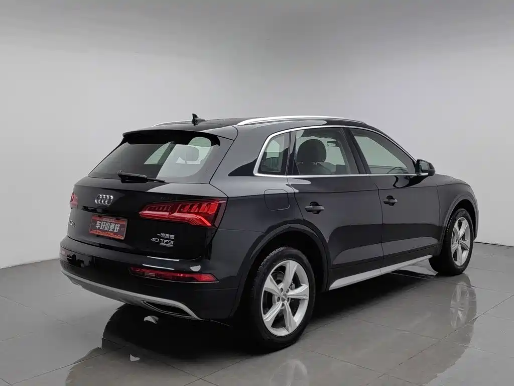 Audi Q5L — миниатюра 2