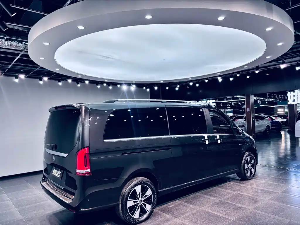 MERCEDES-BENZ V CLASS