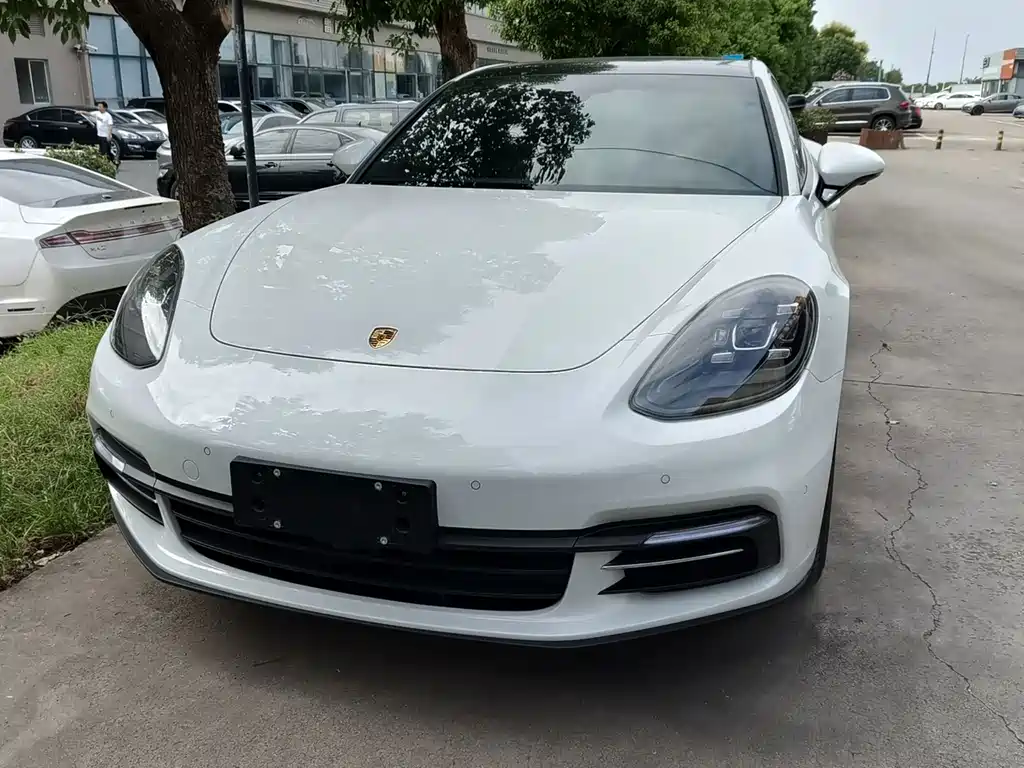 Porsche Panamera — миниатюра 2