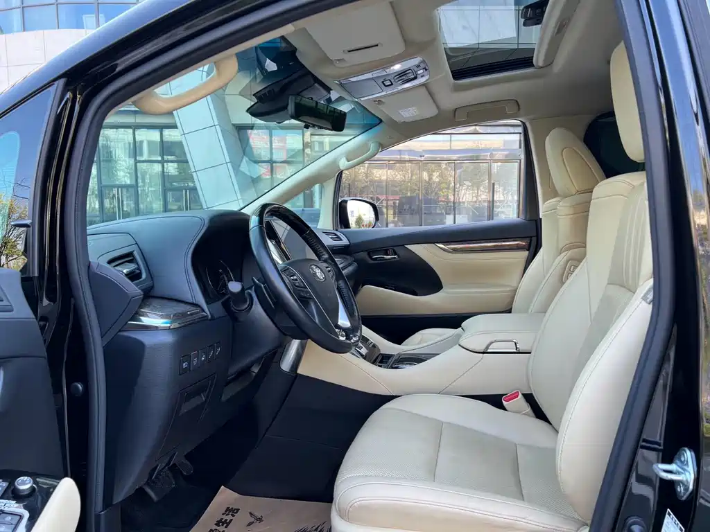 Toyota Alphard 2021 — фото 7