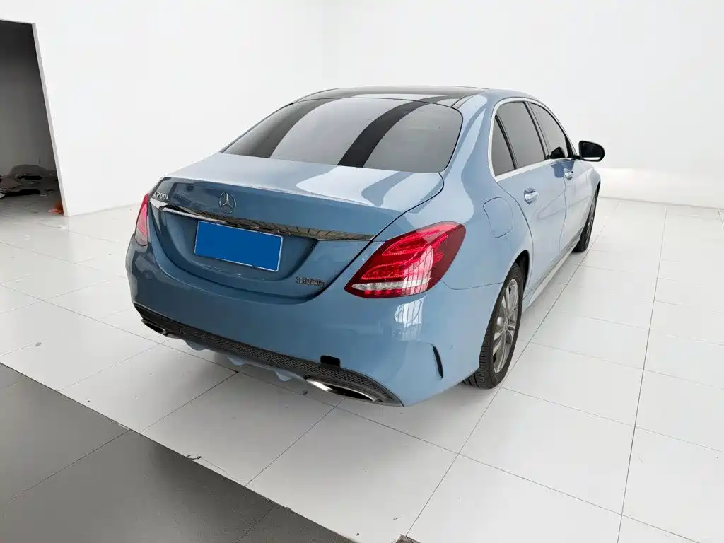 Mercedes-Benz C-Class — миниатюра 7