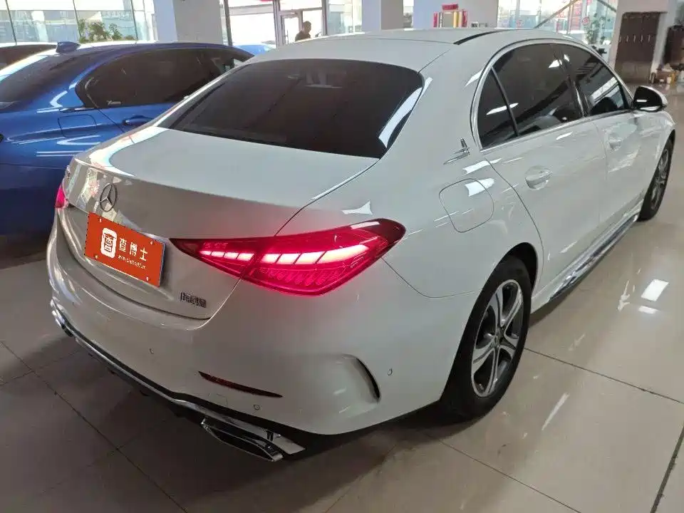 Mercedes-Benz C-Class — миниатюра 5