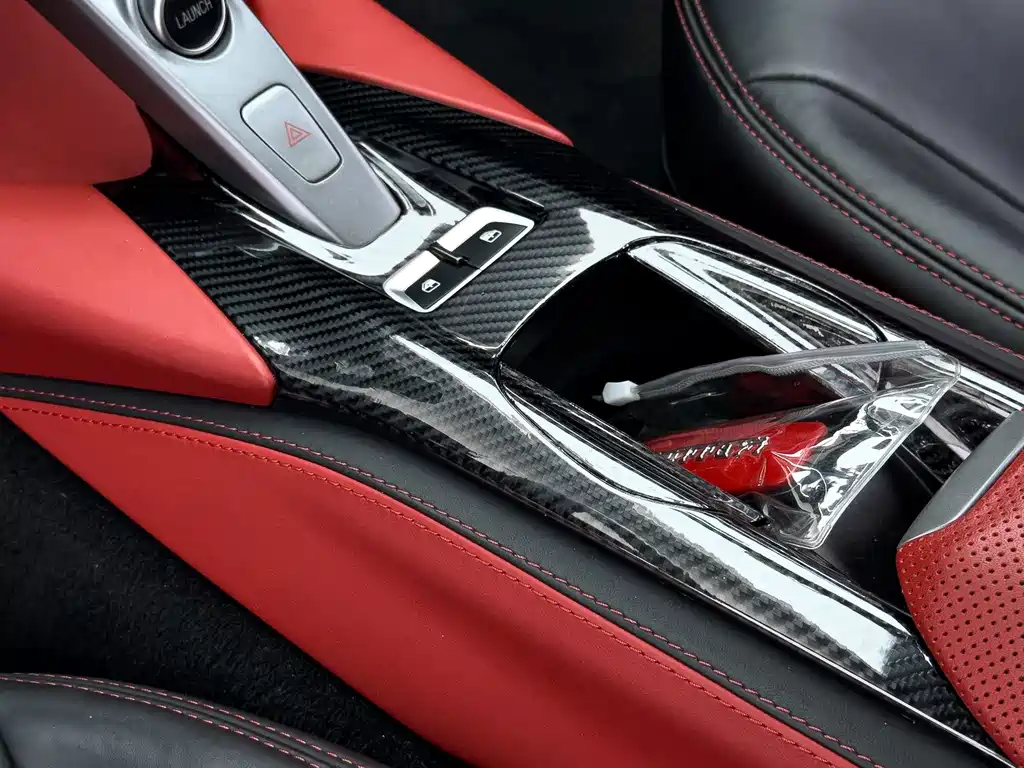 Ferrari 812 — миниатюра 11