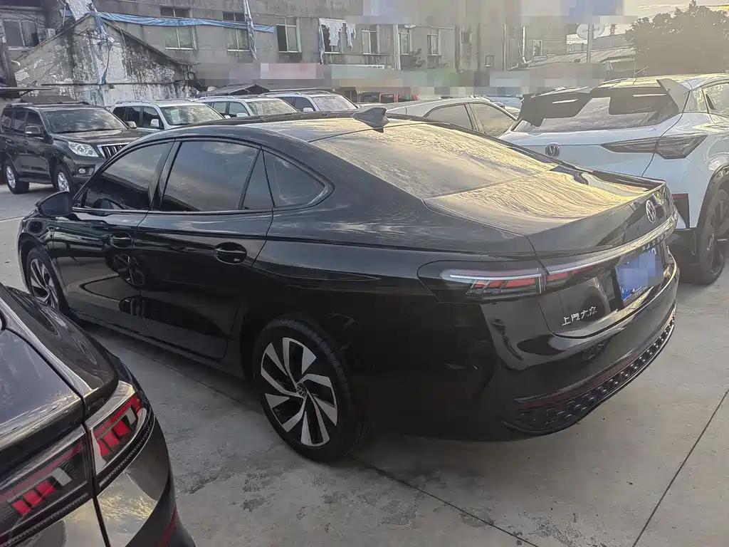 Volkswagen Passat — миниатюра 8