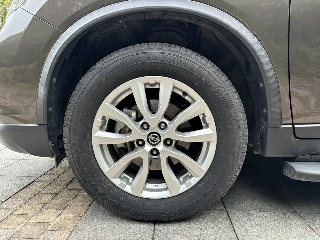 Nissan X-Trail — миниатюра 5