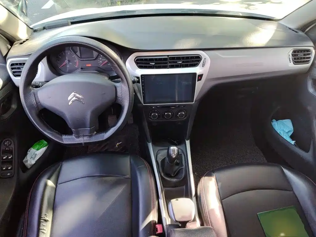 Citroen Elysee — миниатюра 13