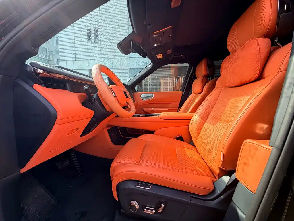 Lynk & Co 900 — миниатюра 13