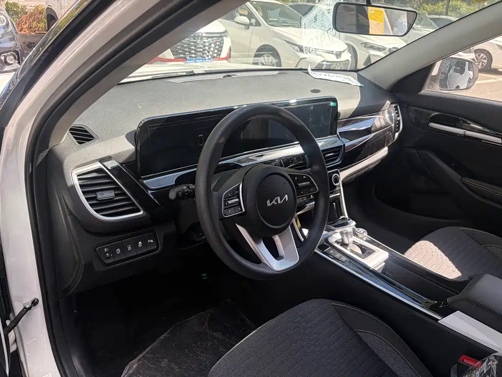 Kia Seltos — миниатюра 12
