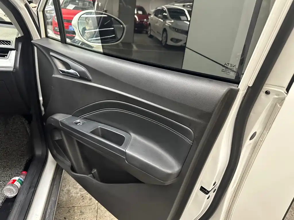 Neta V 2022 400 Lite