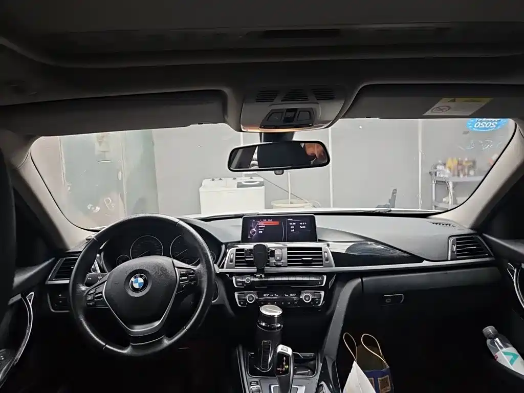 BMW 3 Series — миниатюра 14