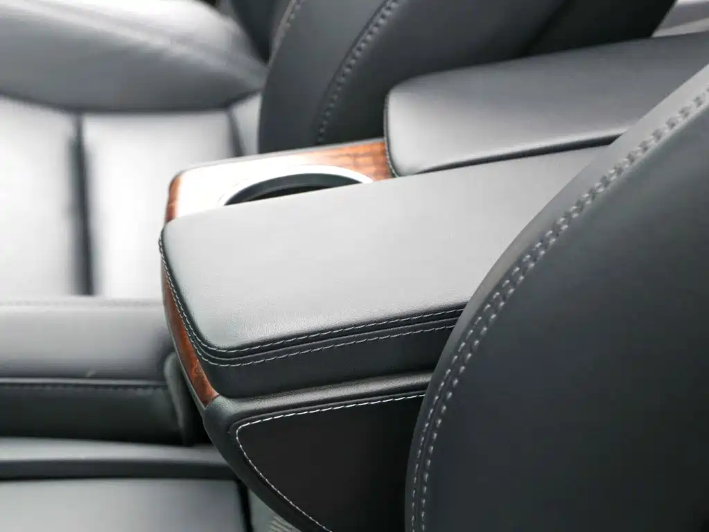 Tesla Model S — миниатюра 10