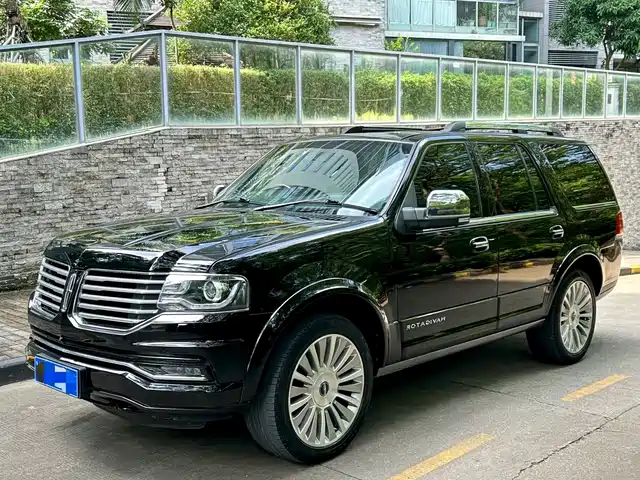 Lincoln Navigator