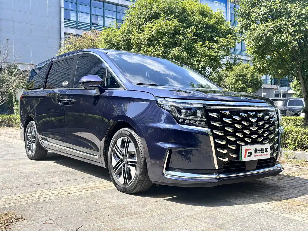 JAC Refine Refine RF8 PHEV — миниатюра 3