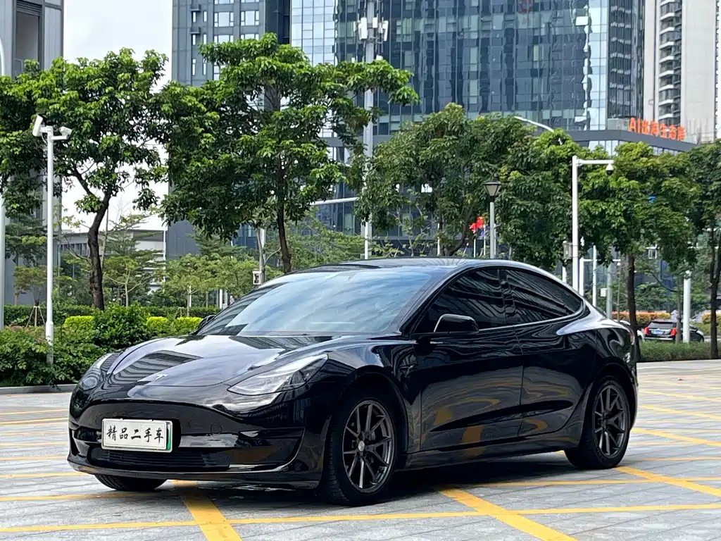 Tesla Model 3 — фотографии объявления, Фото 2