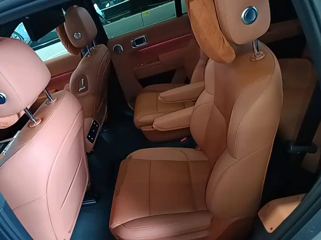 Li Auto Li L8 — миниатюра 17