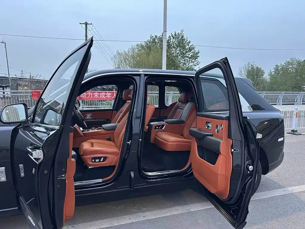 ROLLS-ROYCE CULLINAN