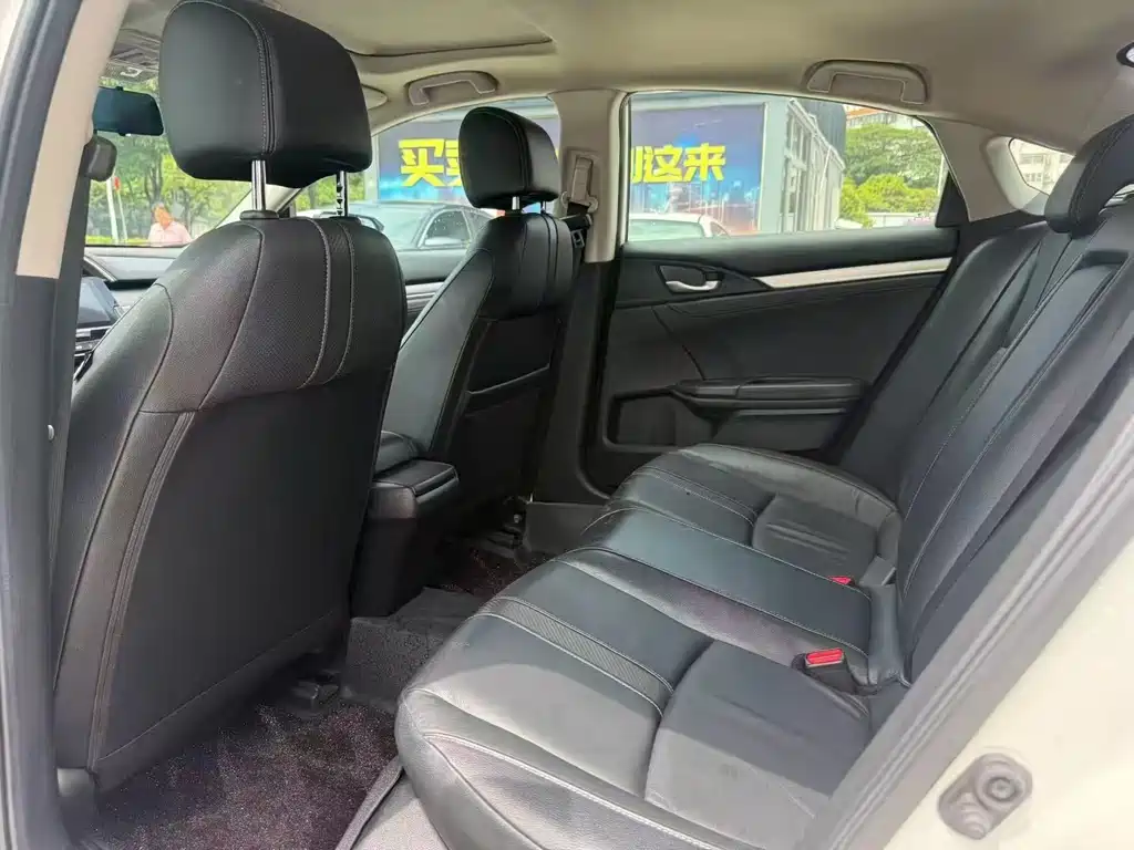 Honda Civic 2016 220TURBO CVT Luxury