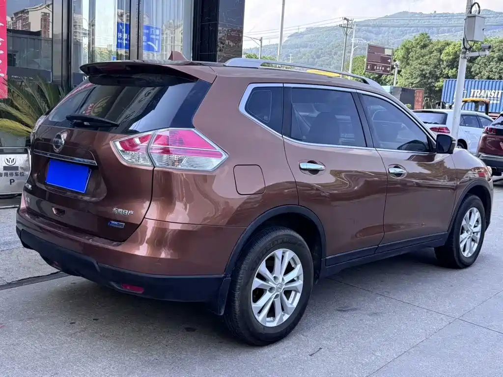 Nissan X-Trail — миниатюра 5