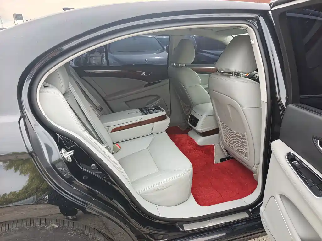 Hongqi Hongqi H7 — миниатюра 11
