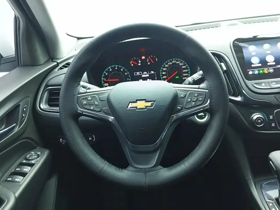 Chevrolet Equinox — миниатюра 15