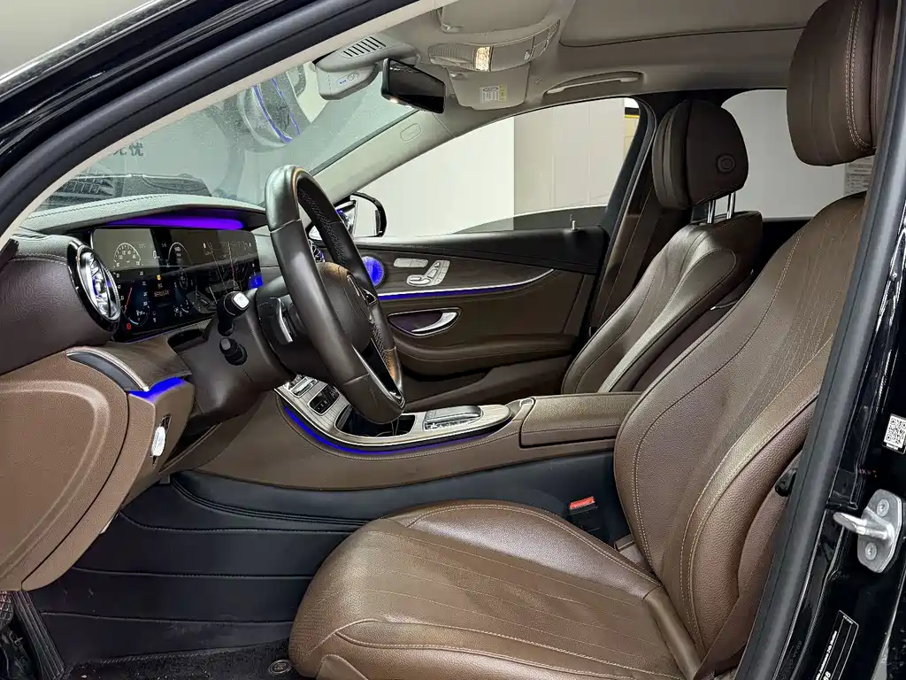 Mercedes-Benz E-Class — миниатюра 4