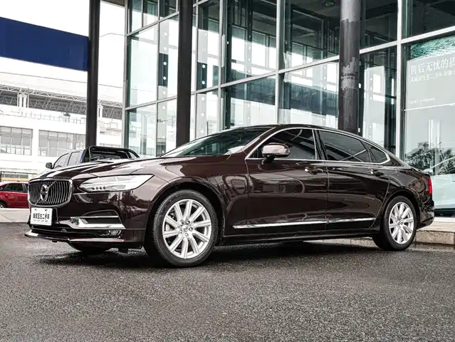 VOLVO S90 2019